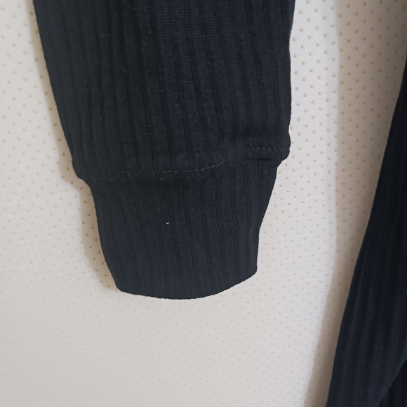 Missguided Off the shoulder Beltef Jumpsuit. - Picture 5 of 8